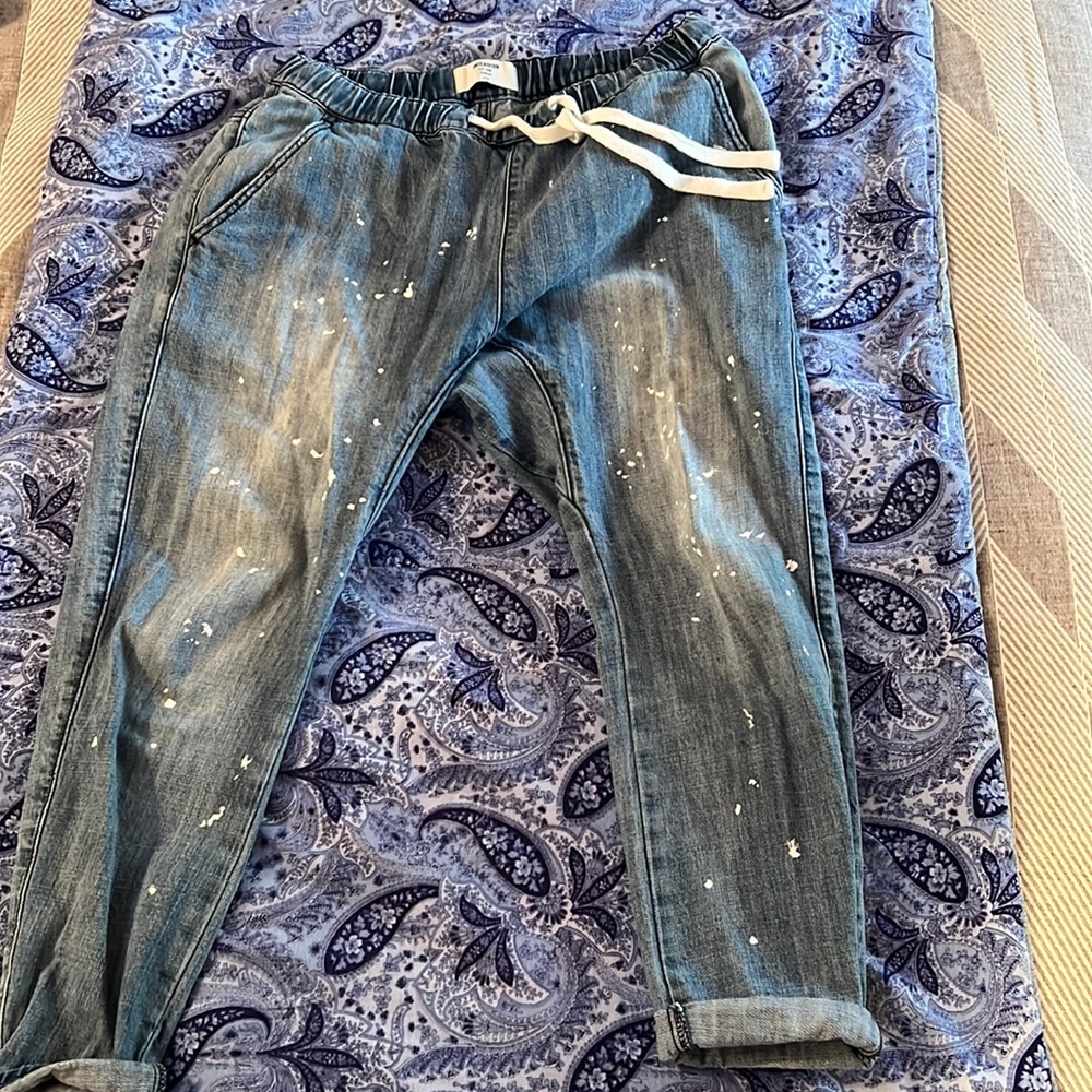 One Teaspoon drawstring elastic waist denim jeans with white paint splatter